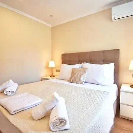 Casa Di Alessandro Kato Garouna